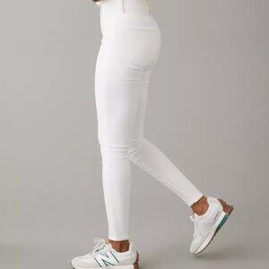 American Eagle Next Level Super High-Waisted Jegging White 4R